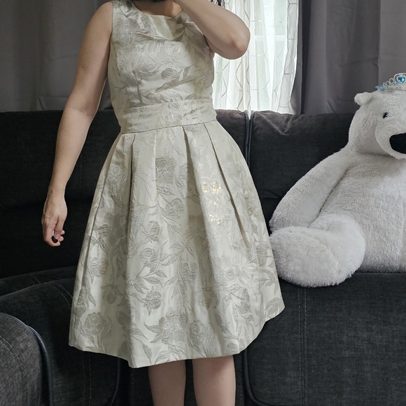 Eliza J Cream Dress - Picture 2 of 5